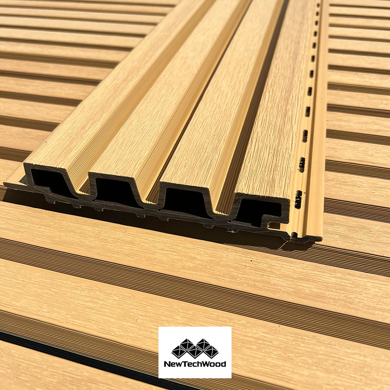 BARDAGE BOIS COMPOSITE BROSSÉ (H54) RCE RED CEDAR – UH108 34*185*3900