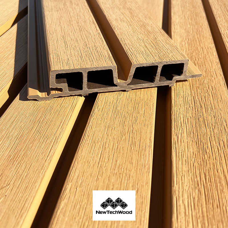 BARDAGE BOIS COMPOSITE BROSSÉ (H54) RCE RED CEDAR – UH130 34*150*3900