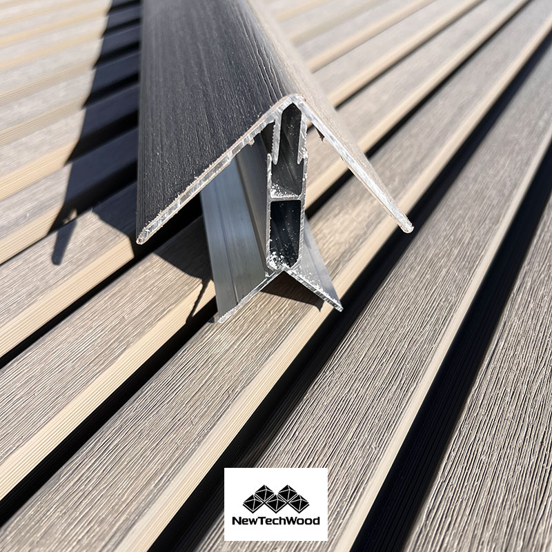 ACCESSOIRE BARDAGE BOIS COMPOSITE BROSSÉ (H54) AT ANTIQUE GREY – CA36 AA35 CORNIERE ANGLE 66*66*3000