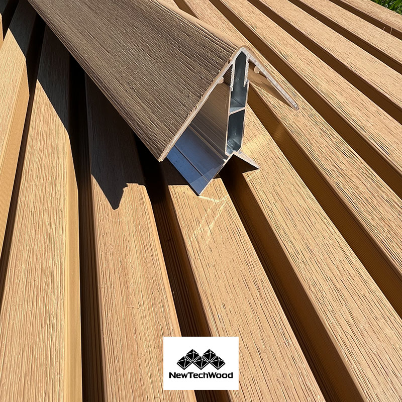ACCESSOIRE BARDAGE BOIS COMPOSITE BROSSÉ (H54) RCE RED CEDAR – CA36 AA35 CORNIERE ANGLE 66*66*3000