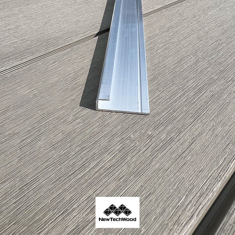 ACCESSOIRE BARDAGE ALUMINIUM – AA223 PROFILE DE DÉPART POUR BARDAGE US143 9*8*3000