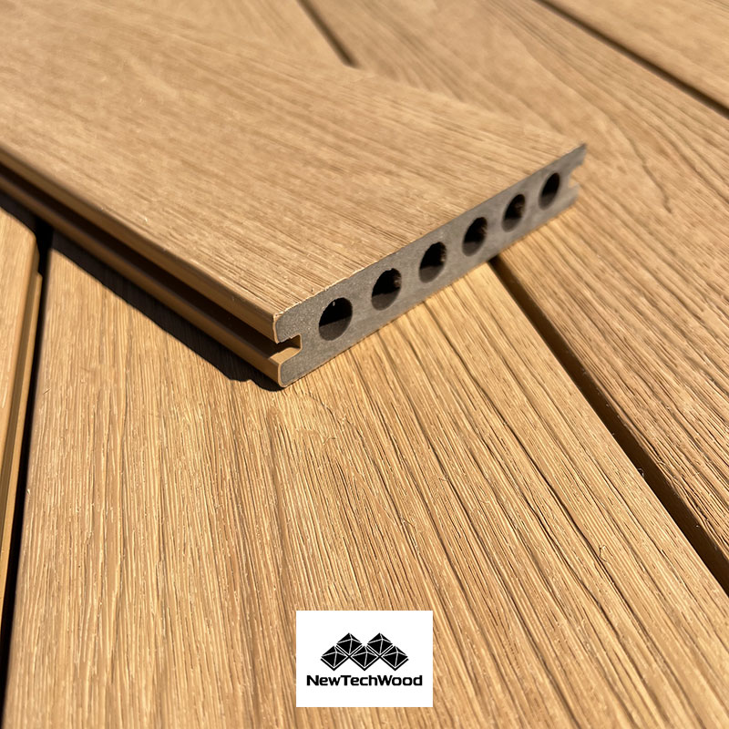 TERRASSE BOIS COMPOSITE SEMI PLEIN STRUCTURÉ ET BROSSÉ (H55 H54) RCE RED CEDAR – UH02 23*138*4000
