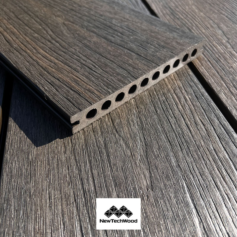 TERRASSE BOIS COMPOSITE SEMI PLEIN STRUCTURÉ ET BROSSÉ (H55 H54) AW AGED WOOD – UH22 23*210*4000